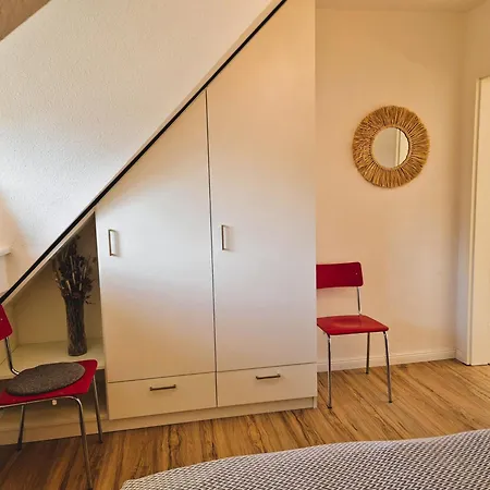 Swart Johann - 4 Personen, Haustier, Naehe Bodden, Wlan * Born