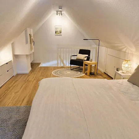 Swart Johann - 4 Personen, Haustier, Naehe Bodden, Wlan Born